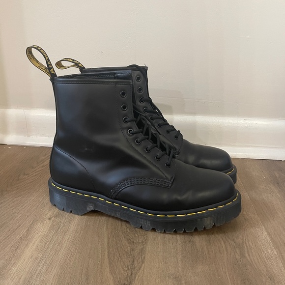 Doc Martens Black 1460 Smooth Leather Lace Up Boots - Picture 5 of 6